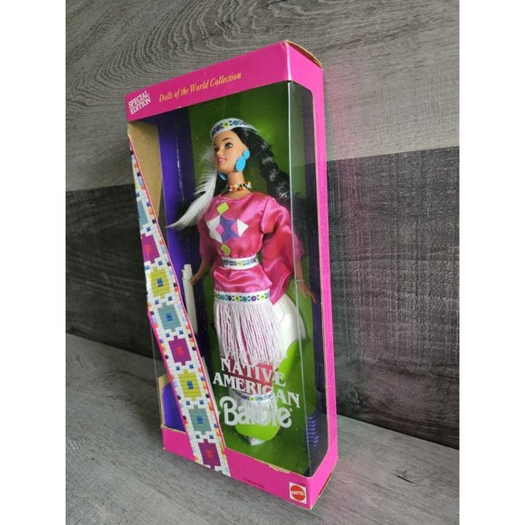 1994 Mattel Native American Barbie Doll Third Edition Dolls of The World 12699 - Picture 6 of 8
